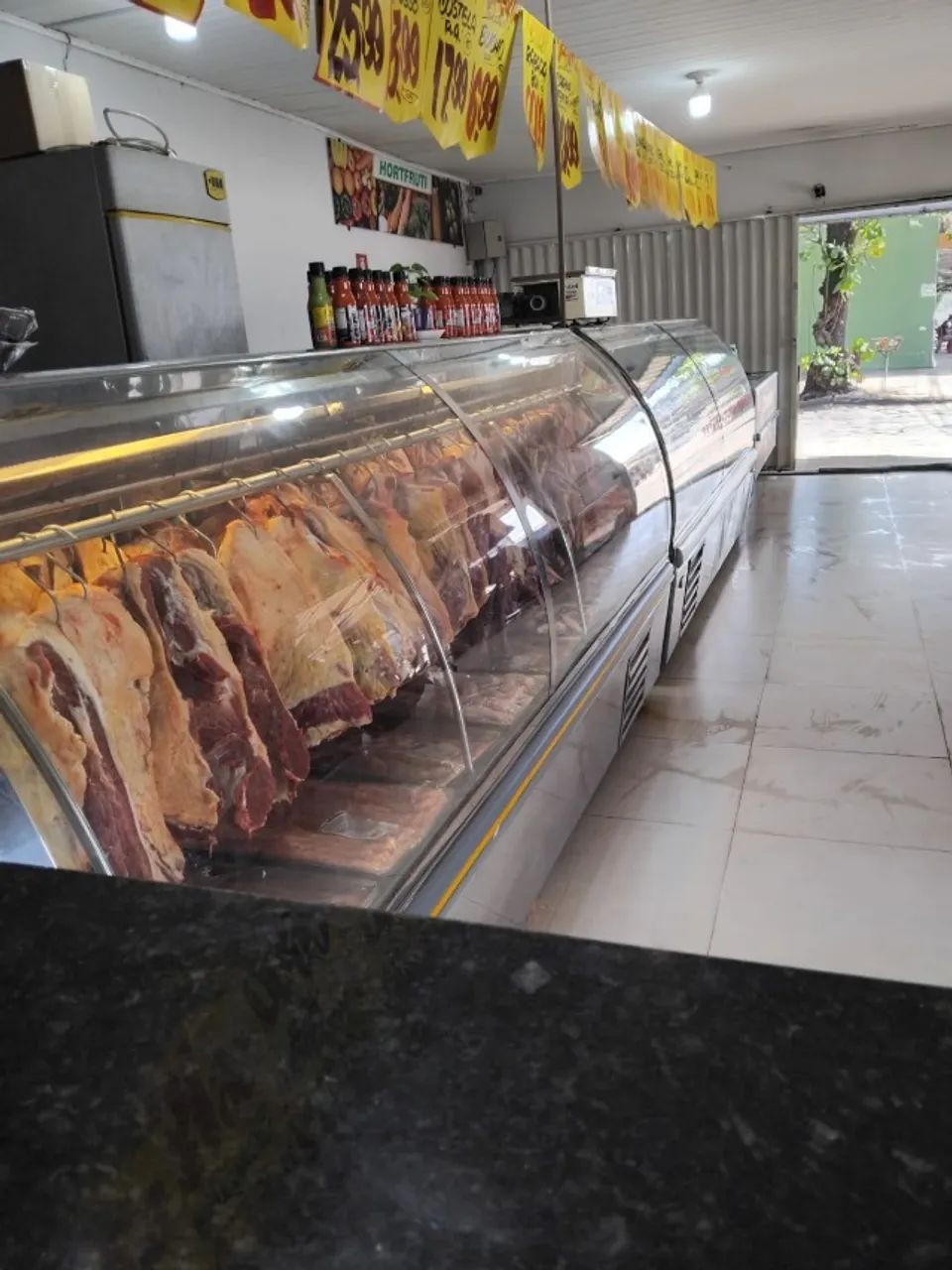 VENDE-SE AÇOUGUE COMPLETO