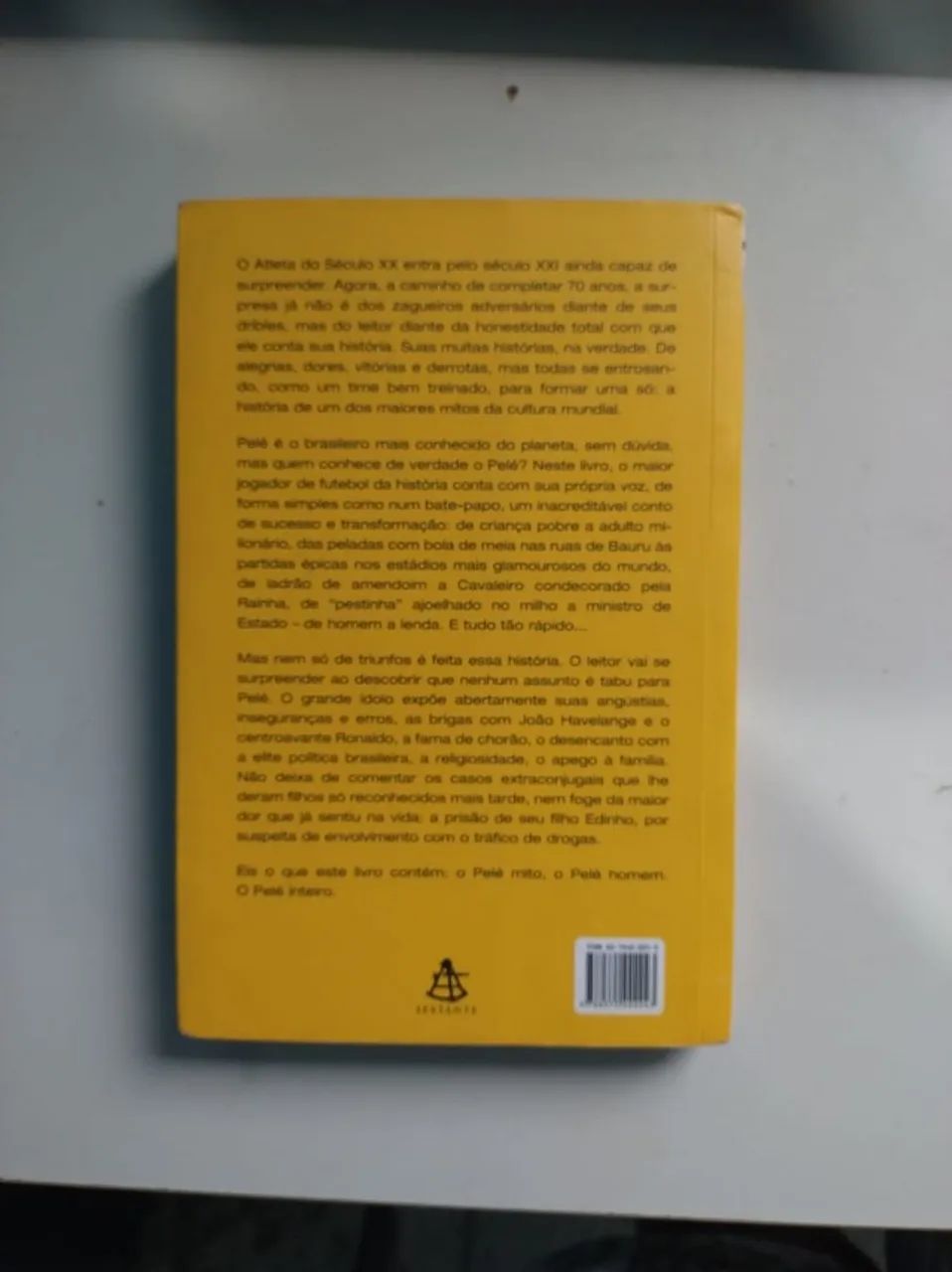 Livro autobiografia  do Pele 