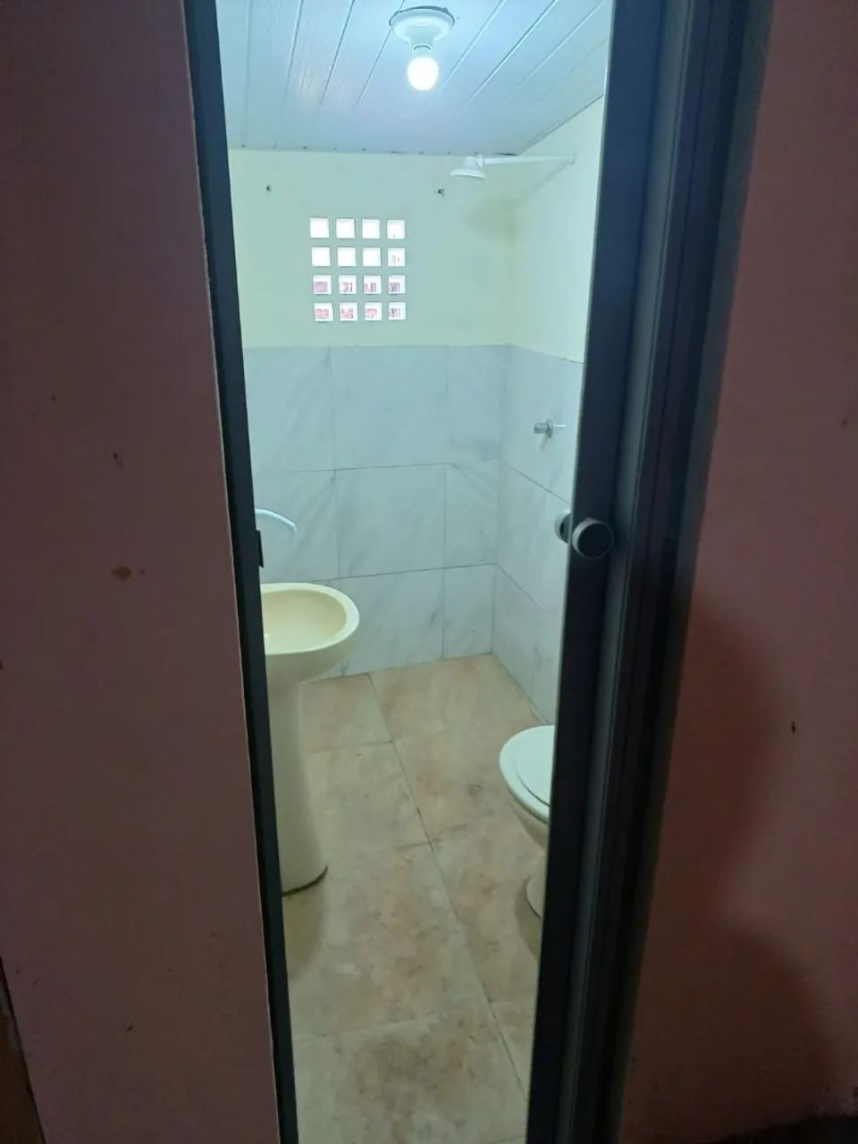 Aluga-se um casa  - Foto 2