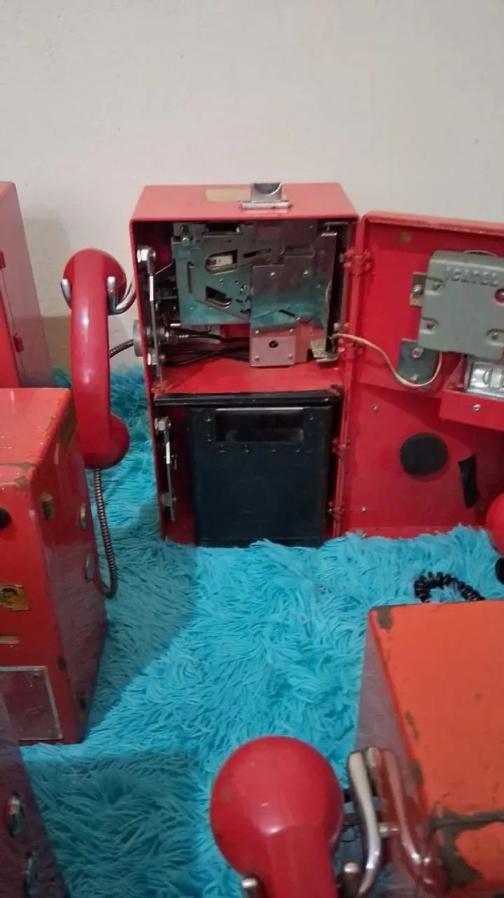 Orelhão Raridade completo com cofre  - Foto 2