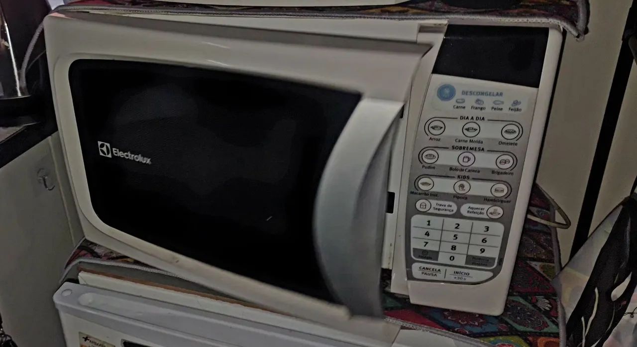 Micro-ondas Electrolux - R$ 260,00<br> - Foto 2