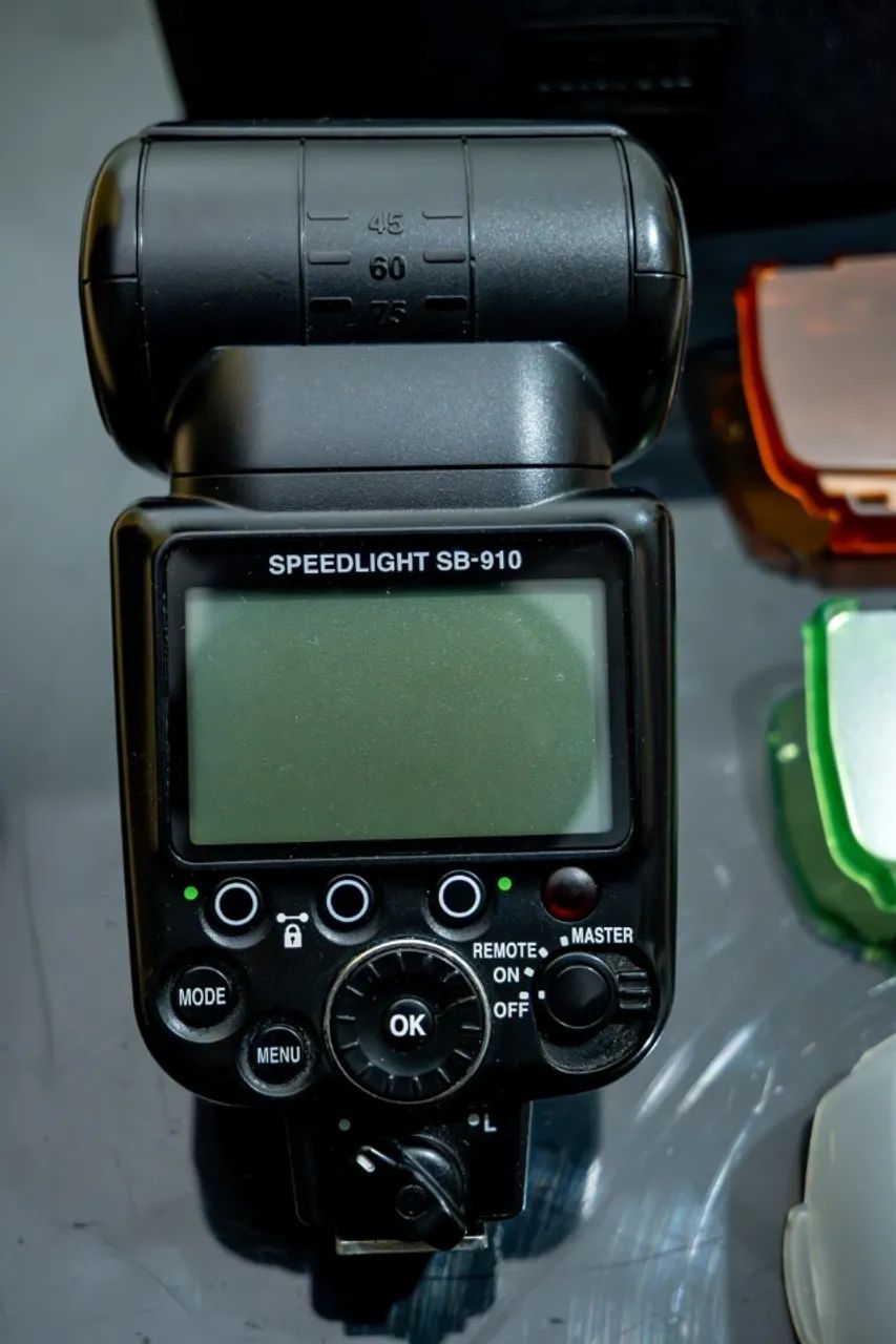 Flash Nikon SB 910  - Foto 4