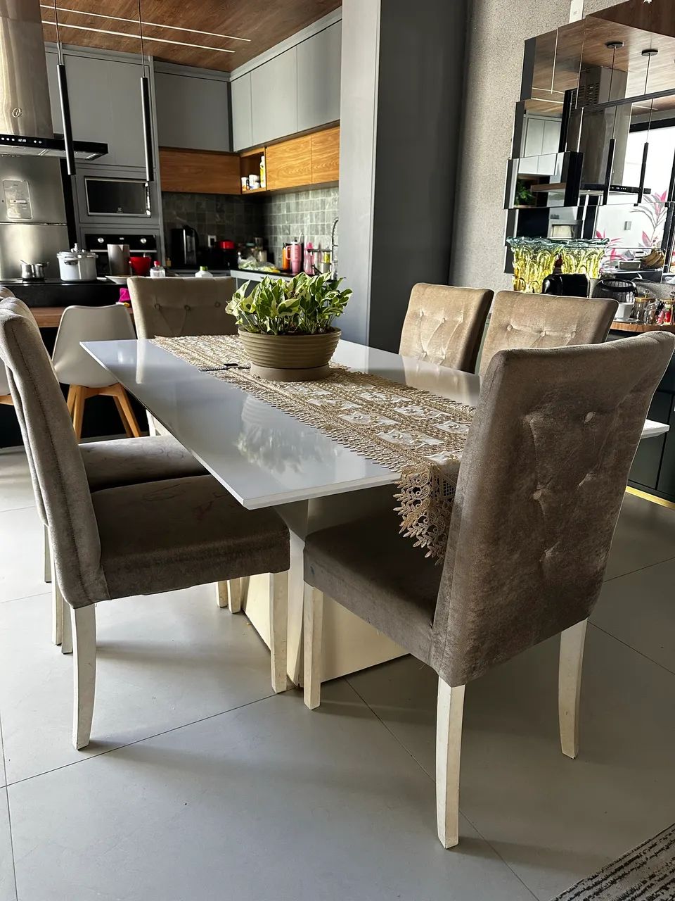 Jogo de Mesa de Jantar branco com 6 cadeiras - Foto 3