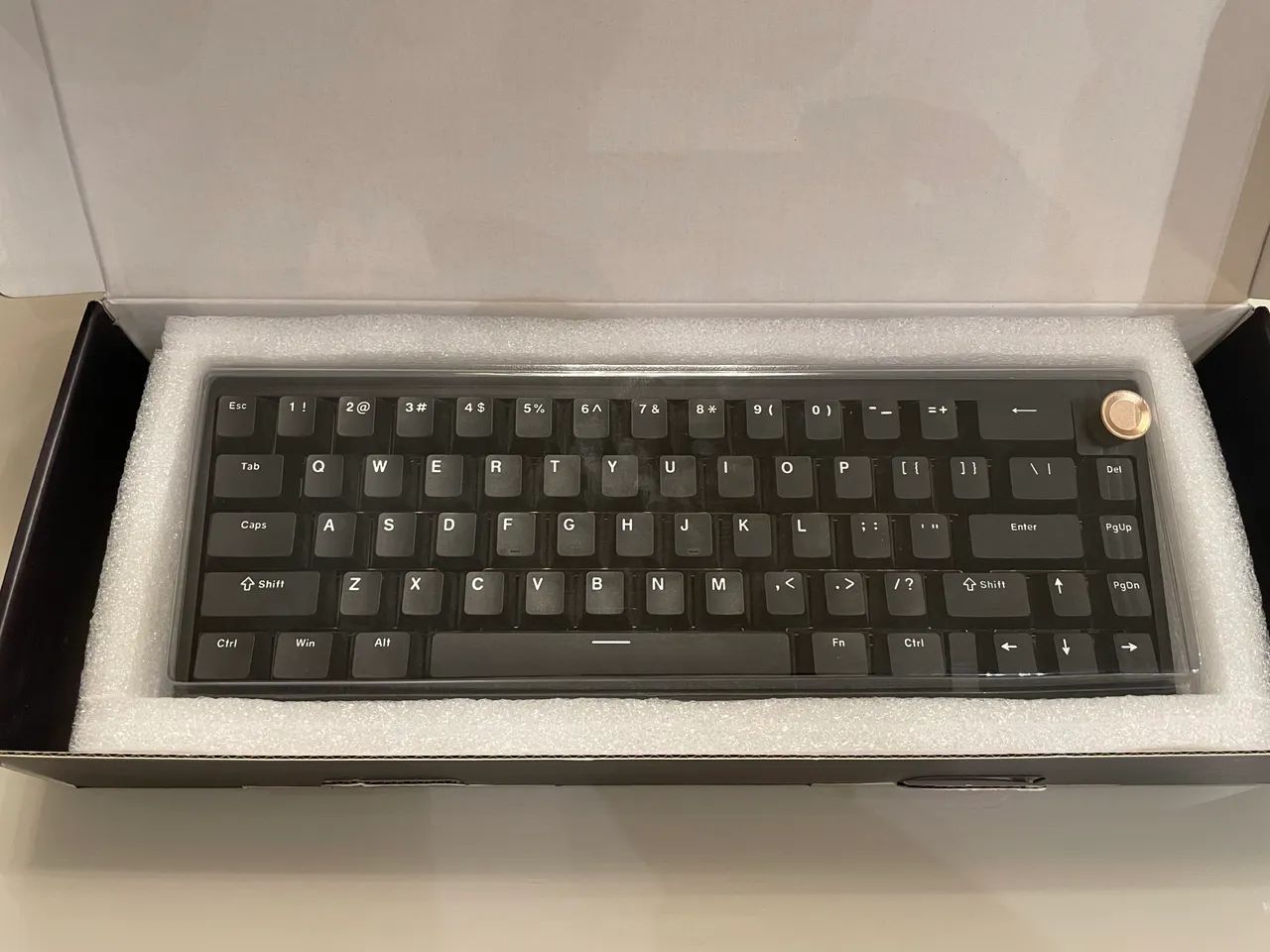 Teclado Womier SK65