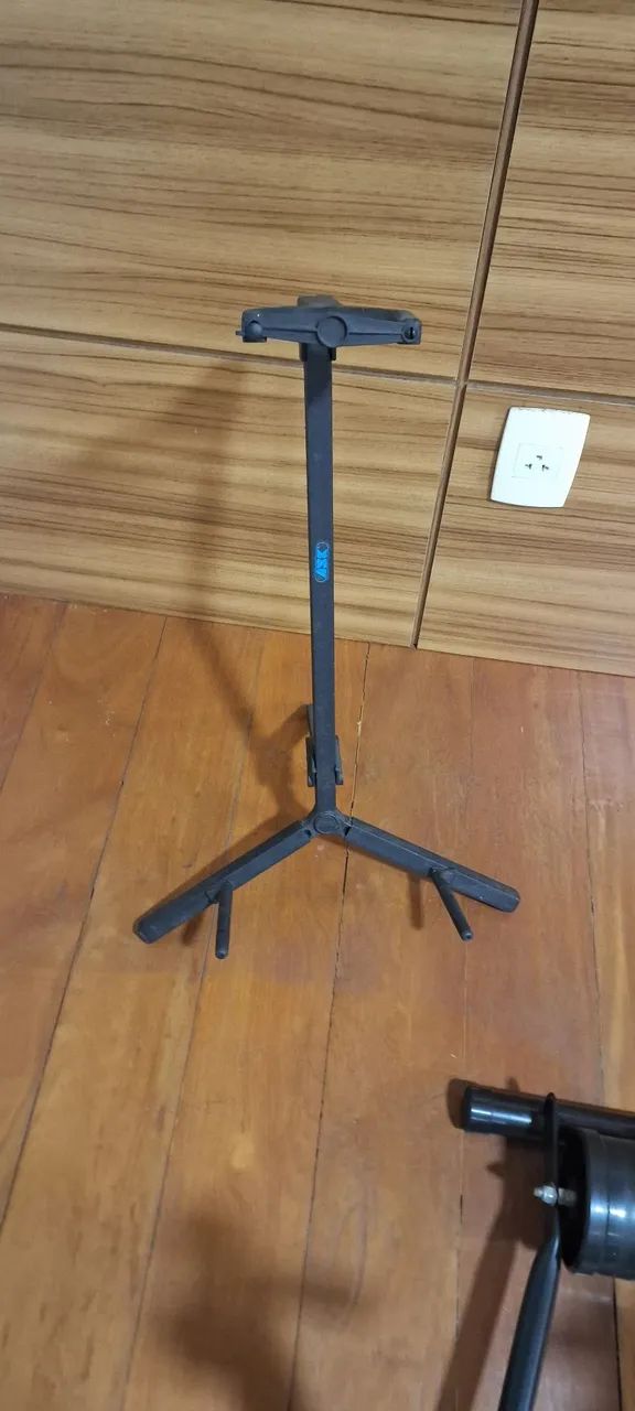 Suporte para violão, baixo, guitarra...