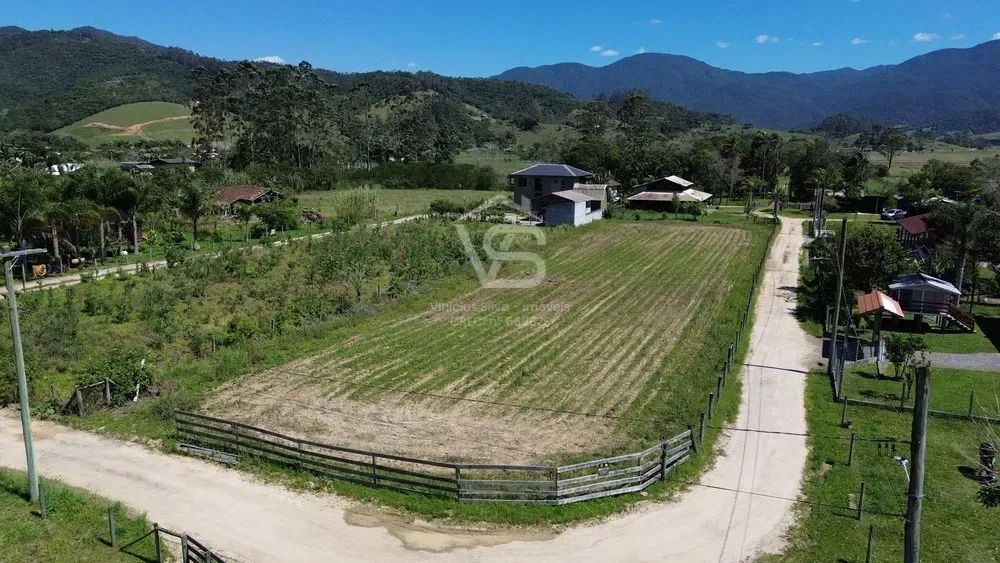 Terreno 2.496m² Plano e Urbano no Bom Retiro  Paulo Lopes