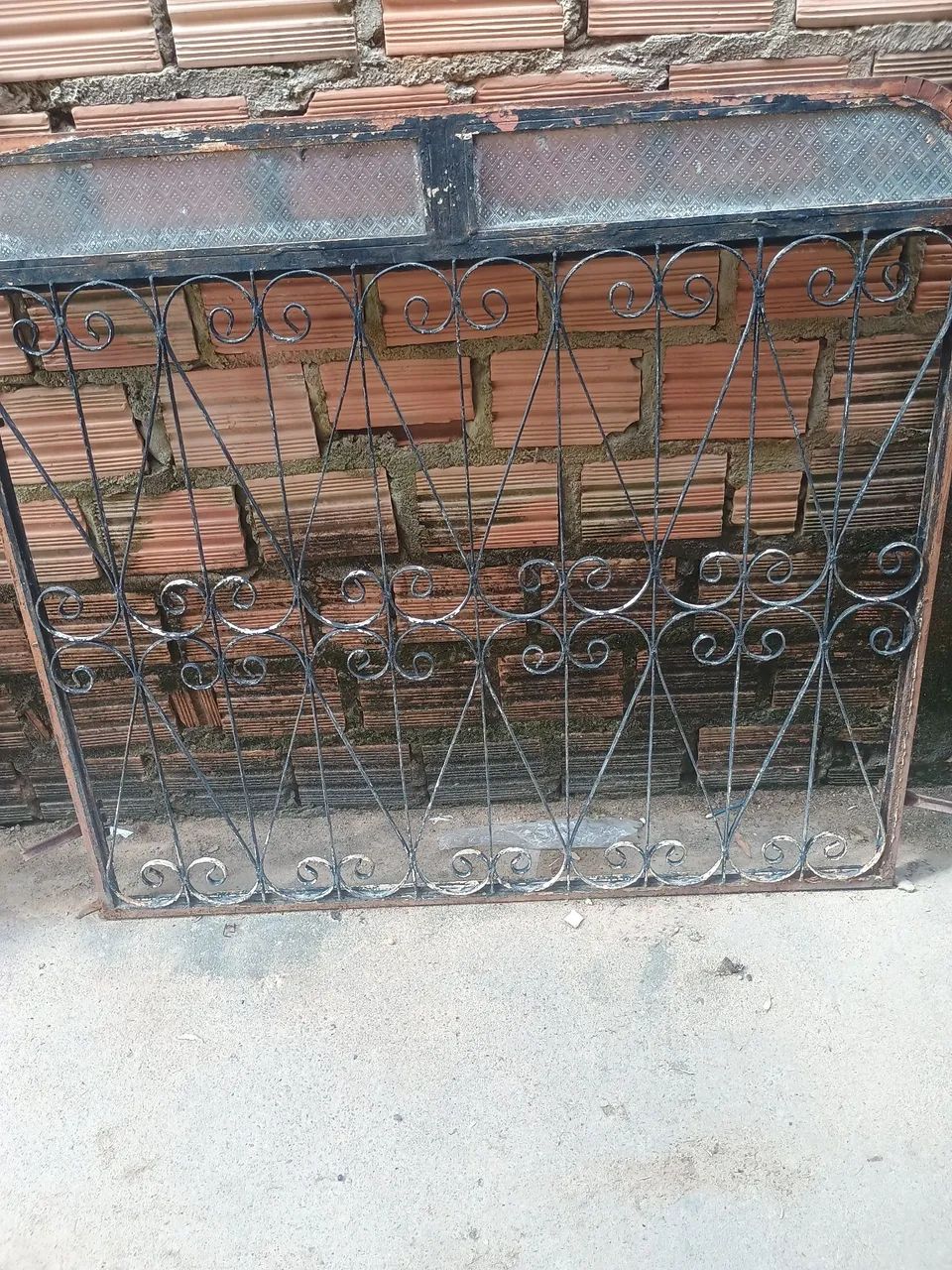 Porta e janela de ferro 300 reais