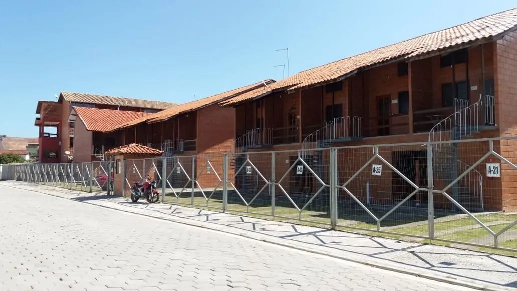 Alugo para Temporada chale na Martin de Sá com piscina e ar condicionado
