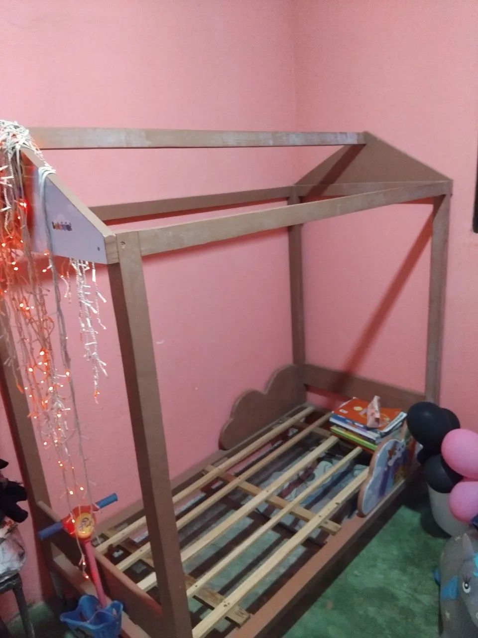 Cama infantil menina estilo casa 150,00