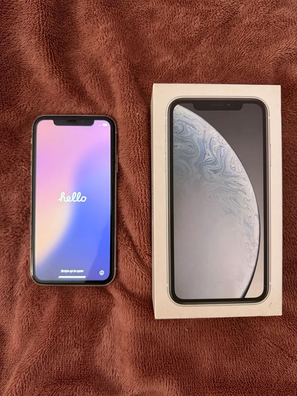 iphone XR branco- excelente estado - Celulares e Smartphones