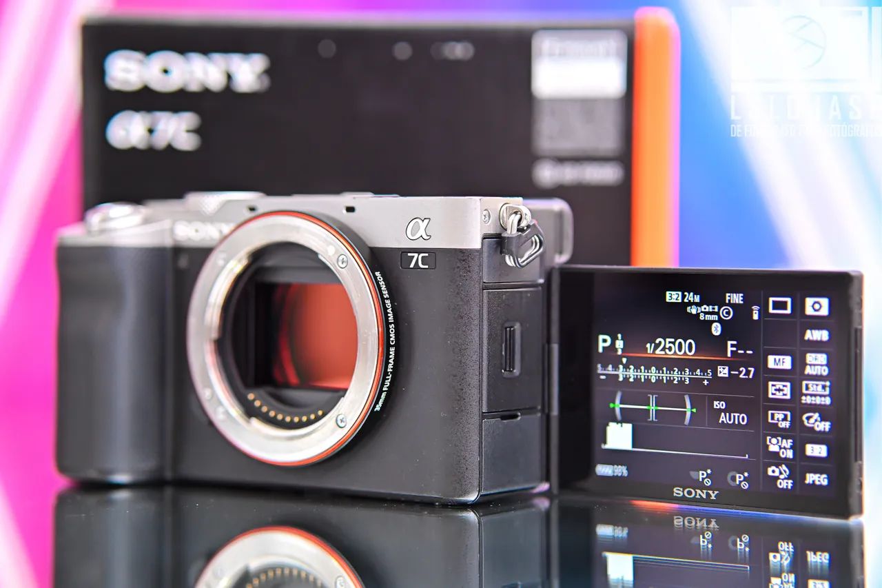 Câmera Mirrorless Sony A7C Full Frame 100k cliques