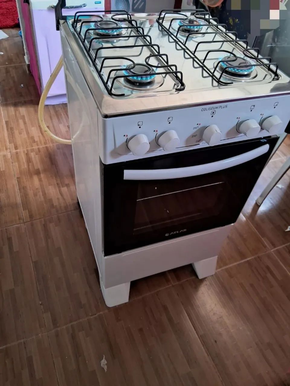 Fogão ótimo excelente condições 