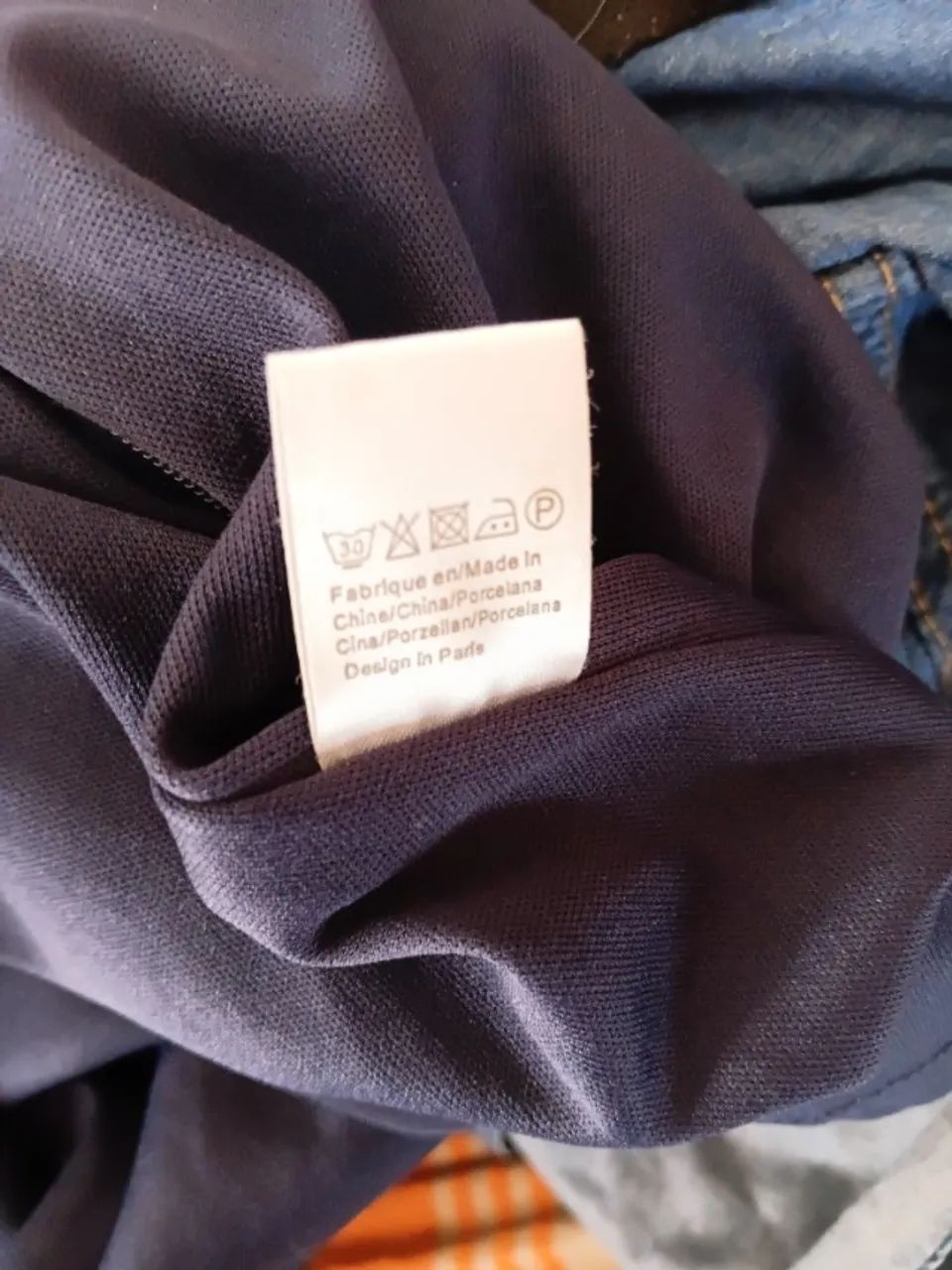 Ganhe um par de brincos ao comprar: Saia design em Paris  - Foto 2