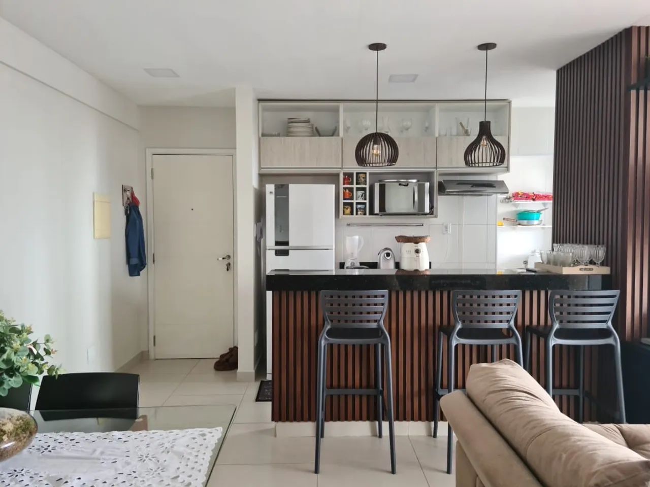 Alugo quadra residence com mobília completa 2/4 com suíte 2 vagas só chegar e morar - Foto 2