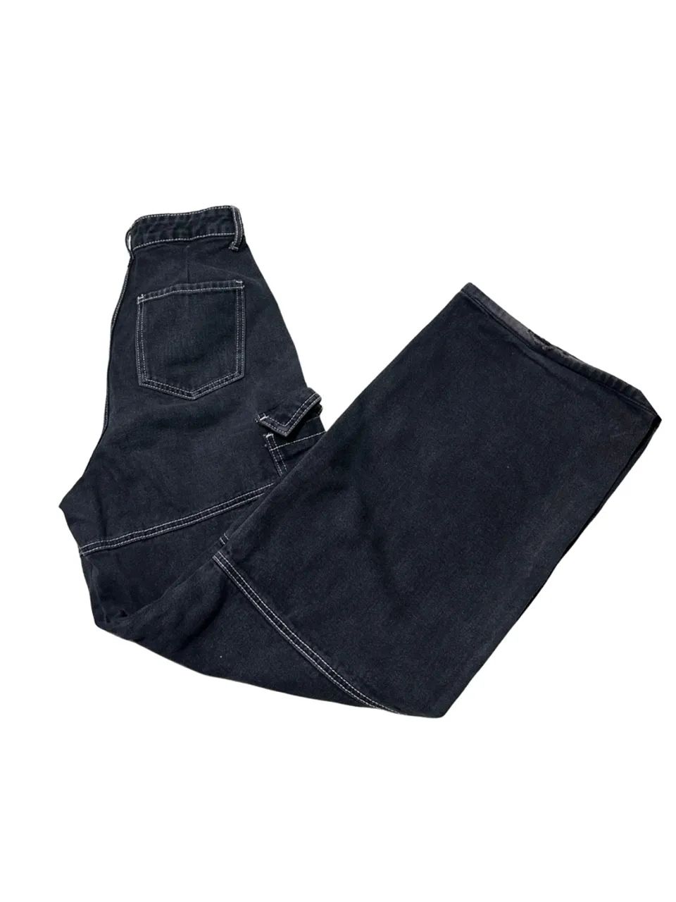 Calça cargo preta com detalhes branco - Foto 2