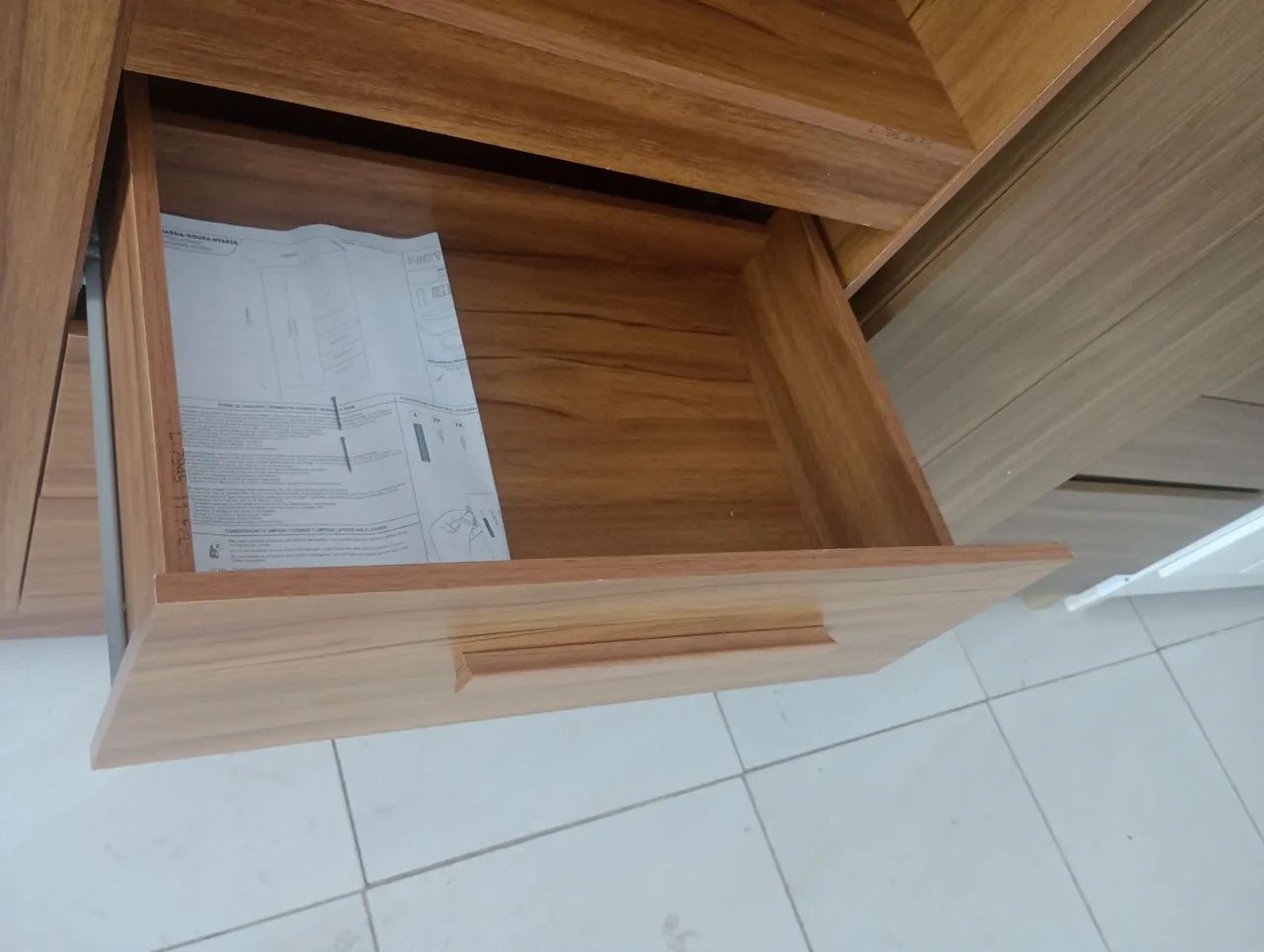 Roupeiro de solteiro NT 6020 Entrega e montagem grátis ? - Foto 3