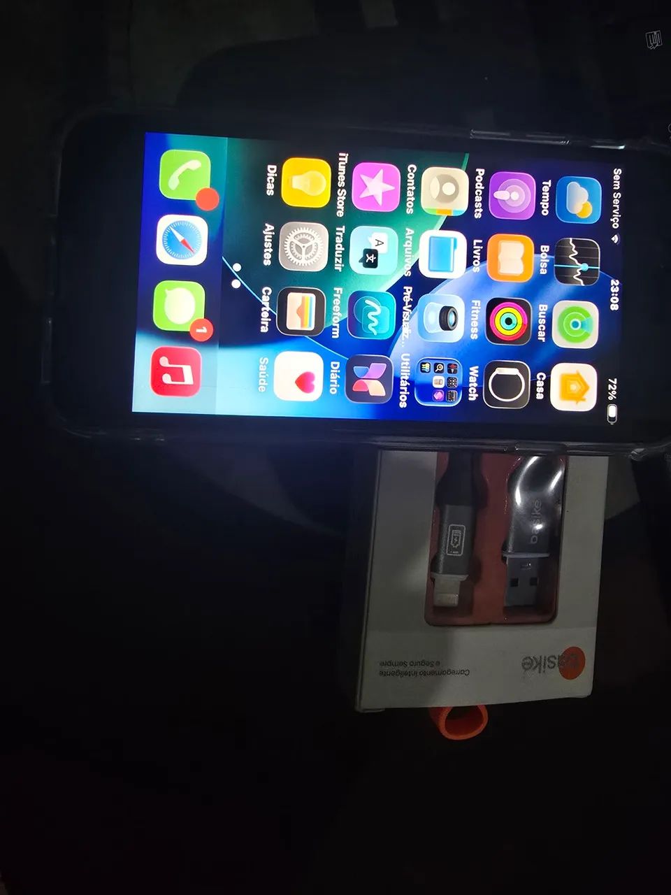 Iphone se, 2 geração, bateria trocada, tudo funcionando perfeitamente e conservado 