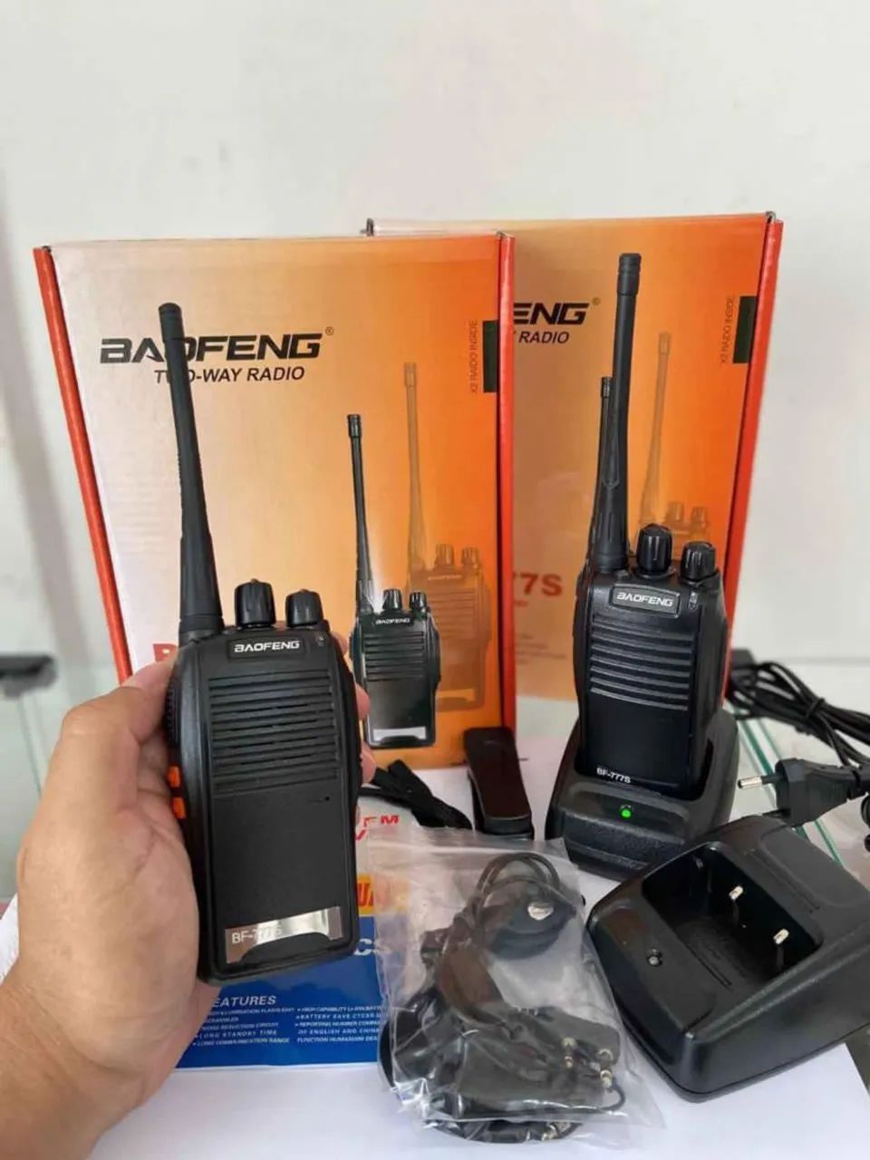 Rádio comunicador baofeng caixa com 2 - Foto 2