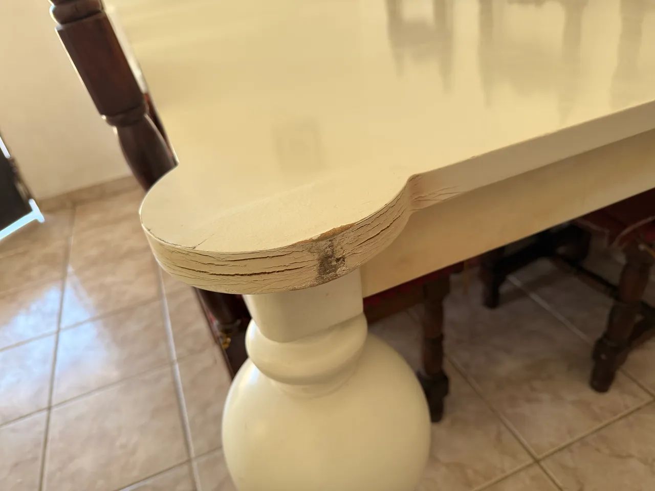 Conjunto mesa de jantar e cadeiras em madeira  - Foto 3