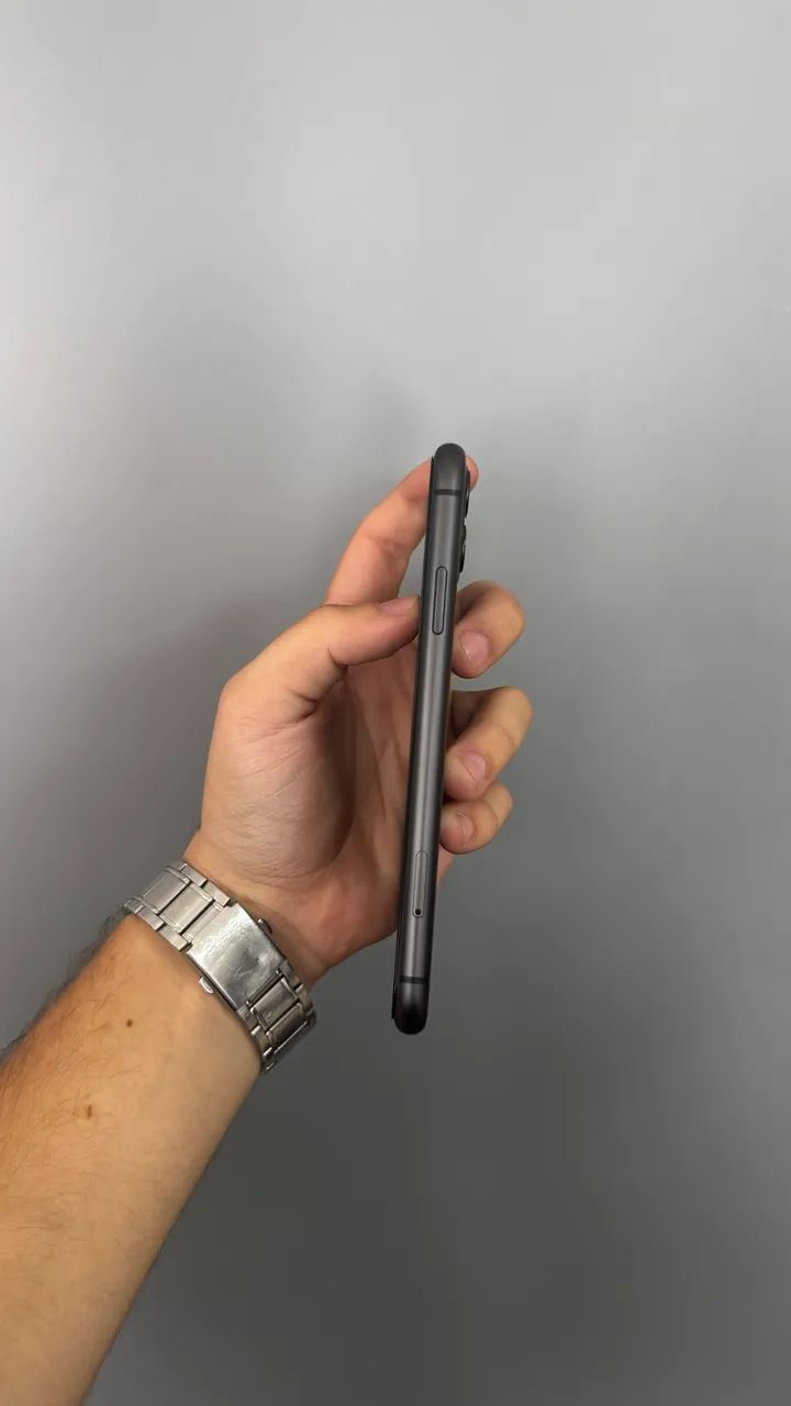 IPHONE 11 SEMI NOVO