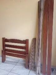 Vendo cama de solteiro com colchão  - Foto 4