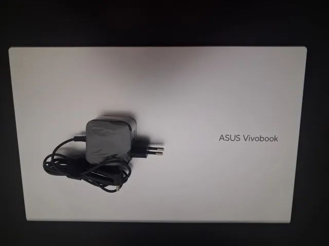 Notebook ASUS VivoBook 11ª Ger. (Impecável) - Ideal para Trabalho e Estudos!