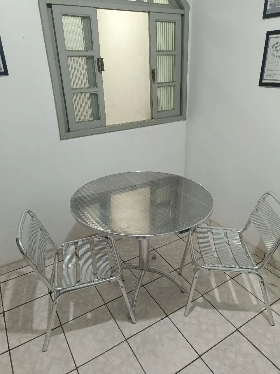 Conjunto mesa e cadeiras de alumínio  - Foto 4