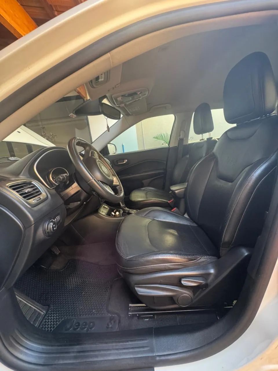 Jeep Compass Longitude 2.0 4X2 Flex 16V Aut. 2017 - Foto 2