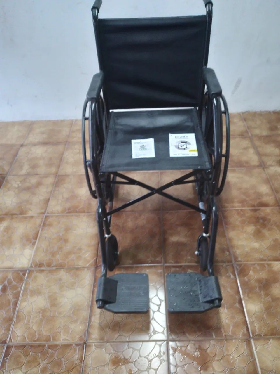 Cadeiras de rodas - Foto 2