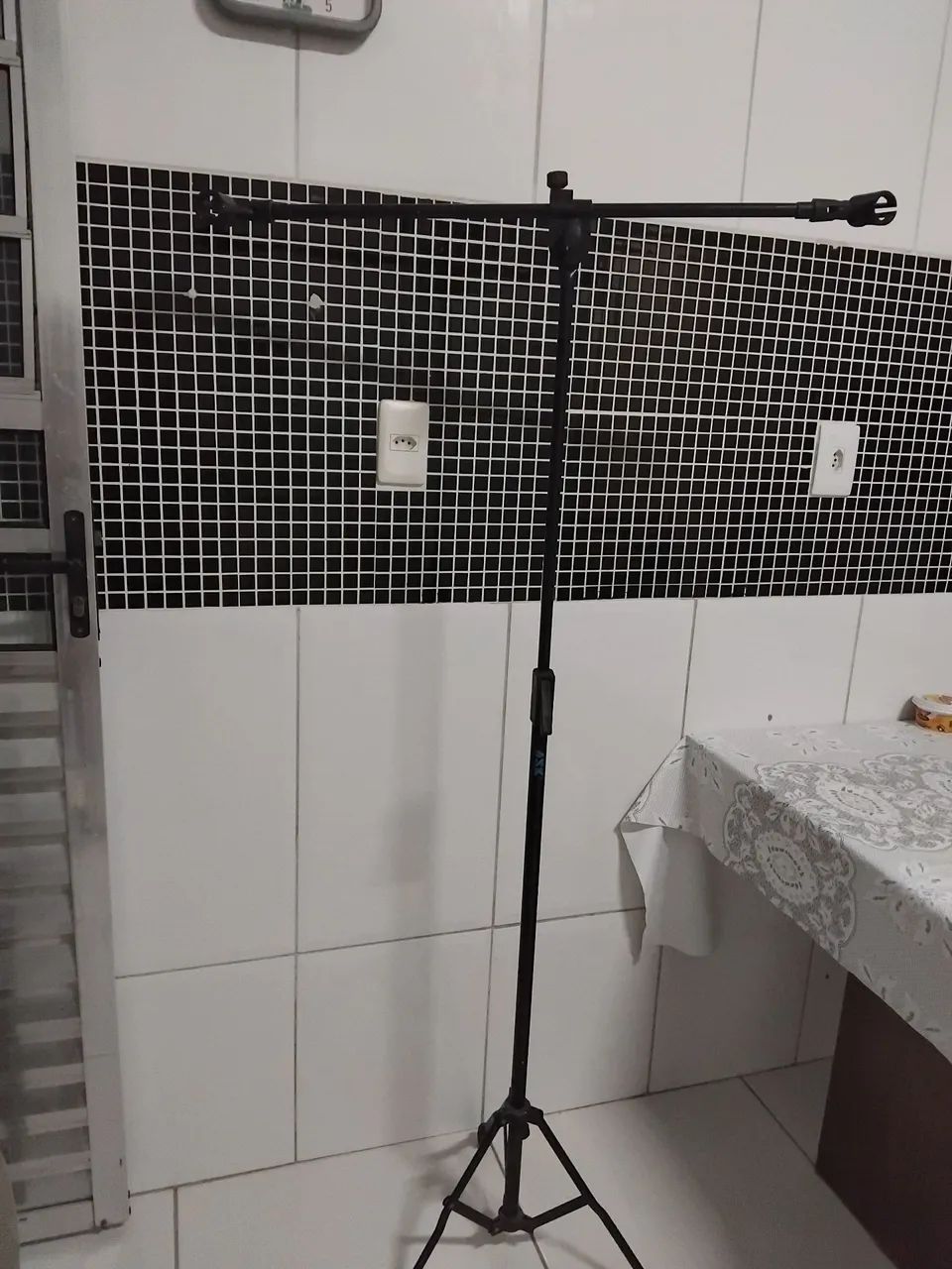 Pedestal para 2 microfones com cachimbo 