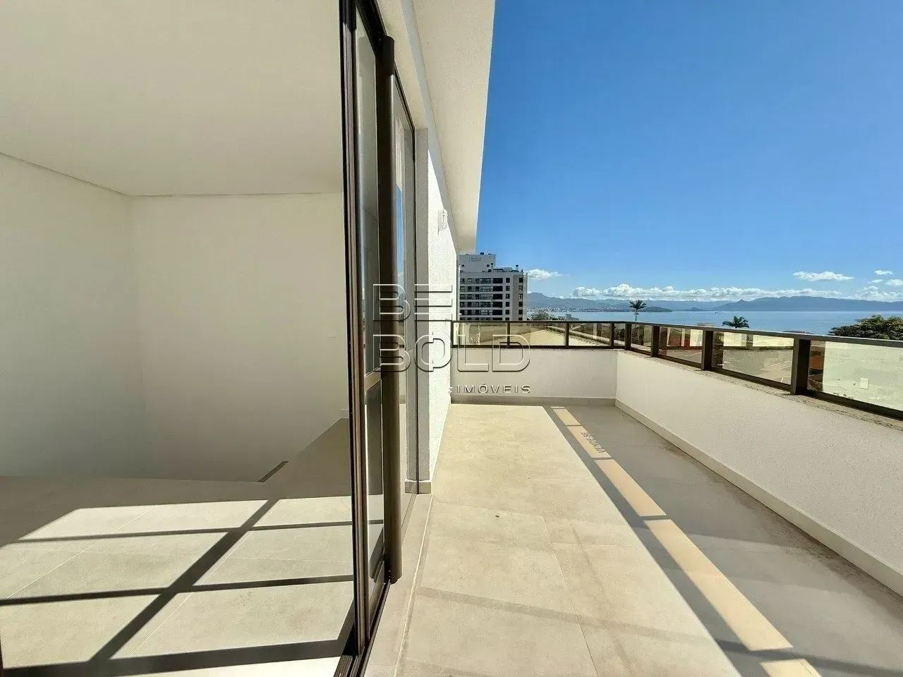 Cobertura duplex com vista mar no bairro Balneário - Foto 2