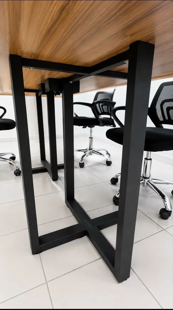 Mesa de Reunião com 6 tomadas + 4 Cadeiras  - Foto 5