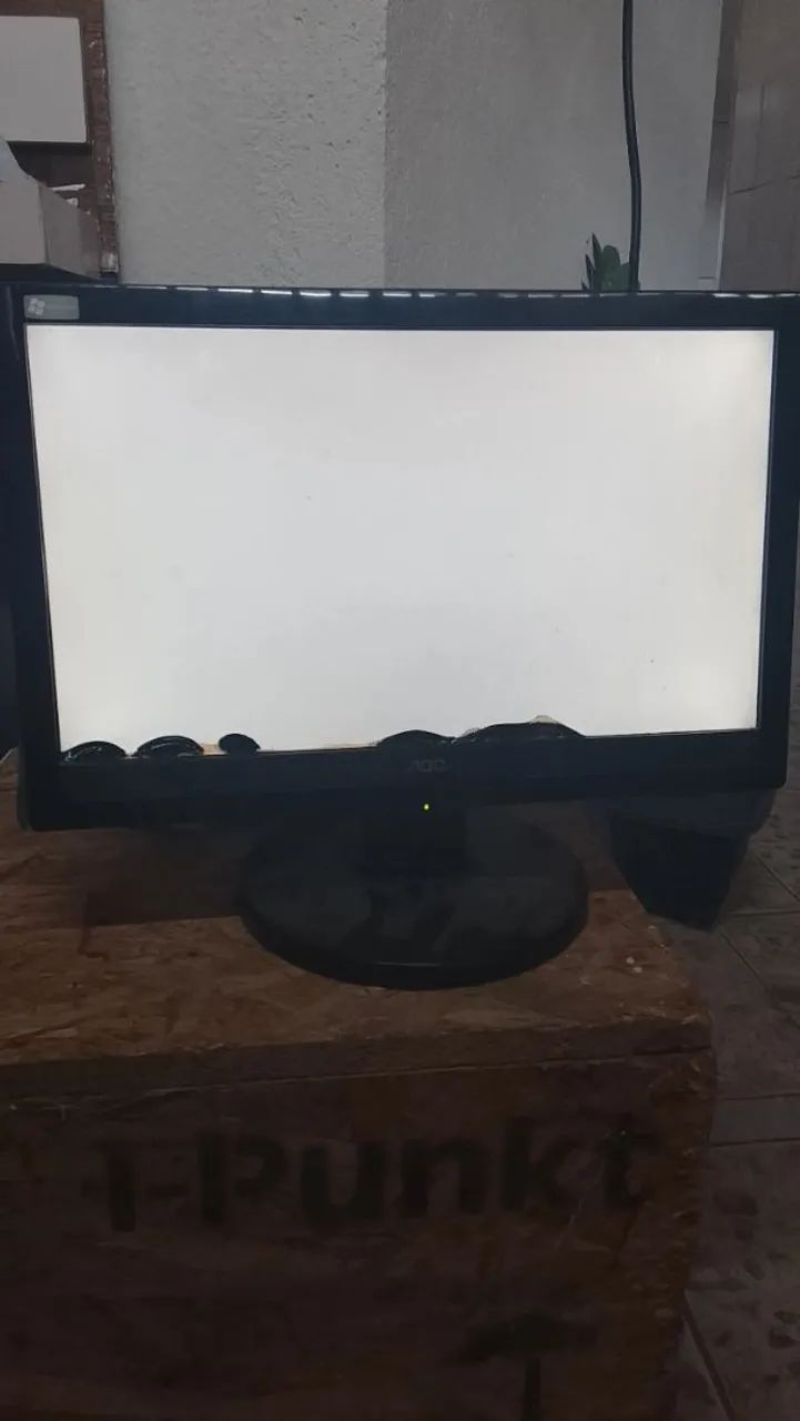 Monitor AOC
