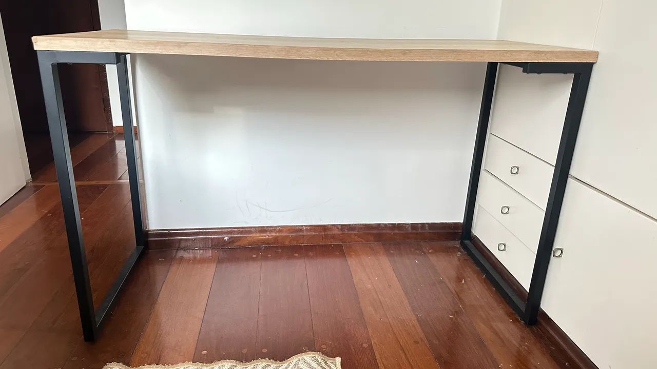 Duas mesas de escritório + gaveteiro - Foto 3