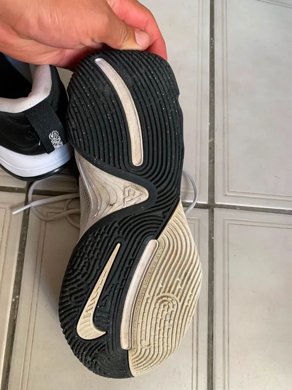 Nike Giannis t. 40 - Foto 4