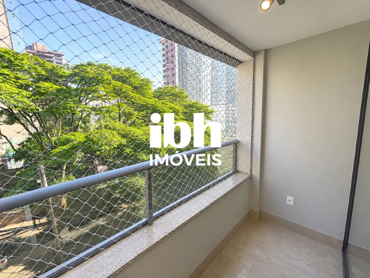 Apartamento com 3 Quartos para alugar, 74m² - Lourdes - Foto 2