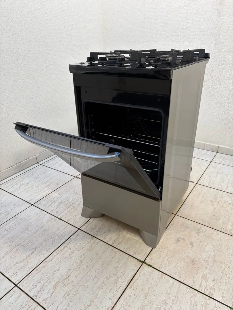 Fogão Eletrolux 4 bocas. - Foto 5