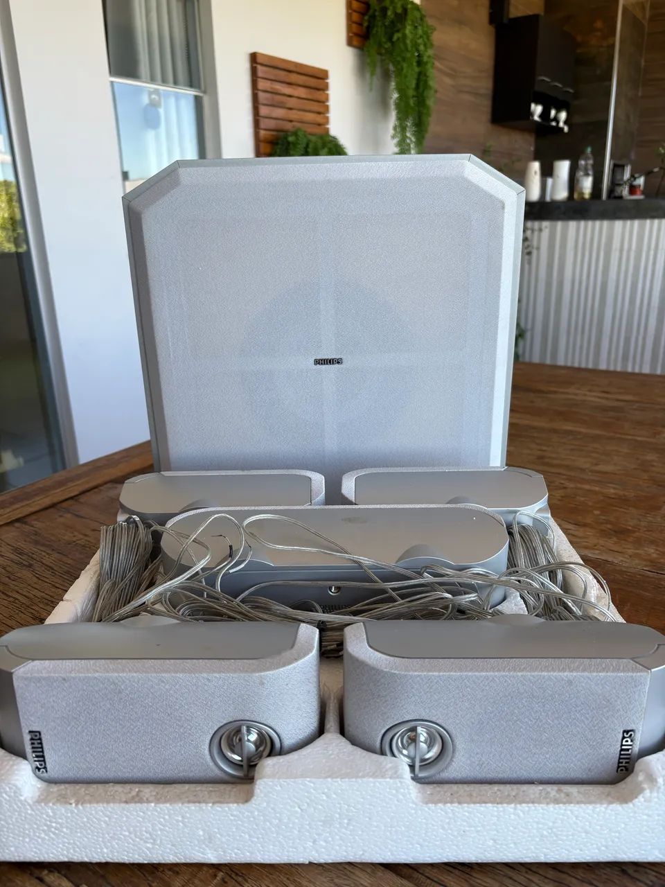 Conjunto caixas Philips para home teather