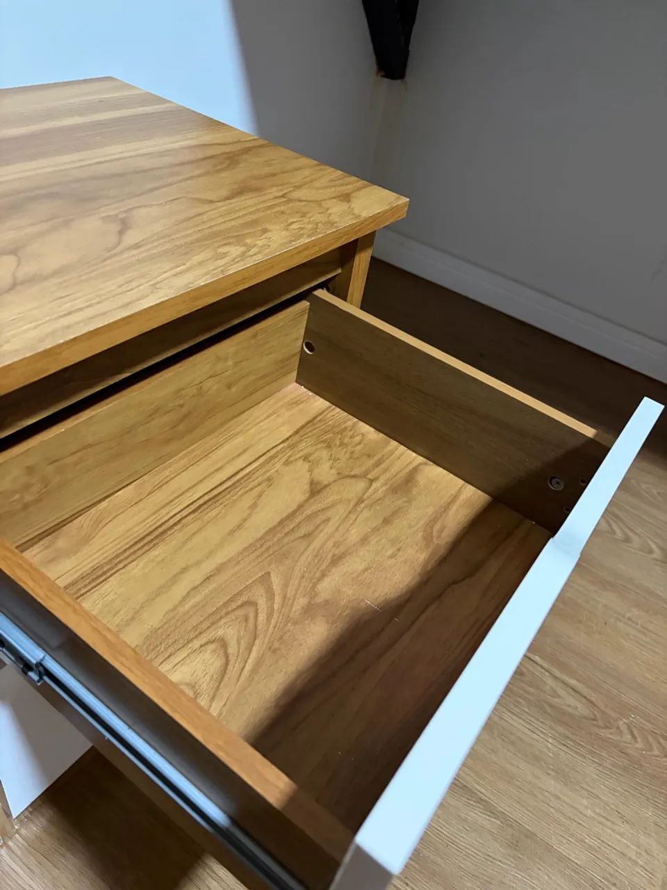 Mesa de cabeceira 