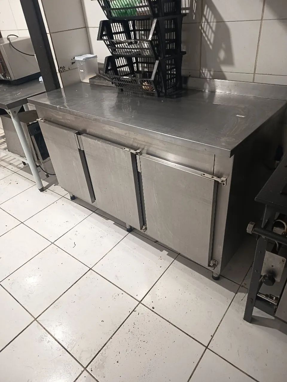 Balcão refrigerado inox 3 portas 