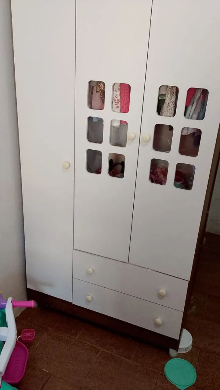 Guarda roupa infantil 