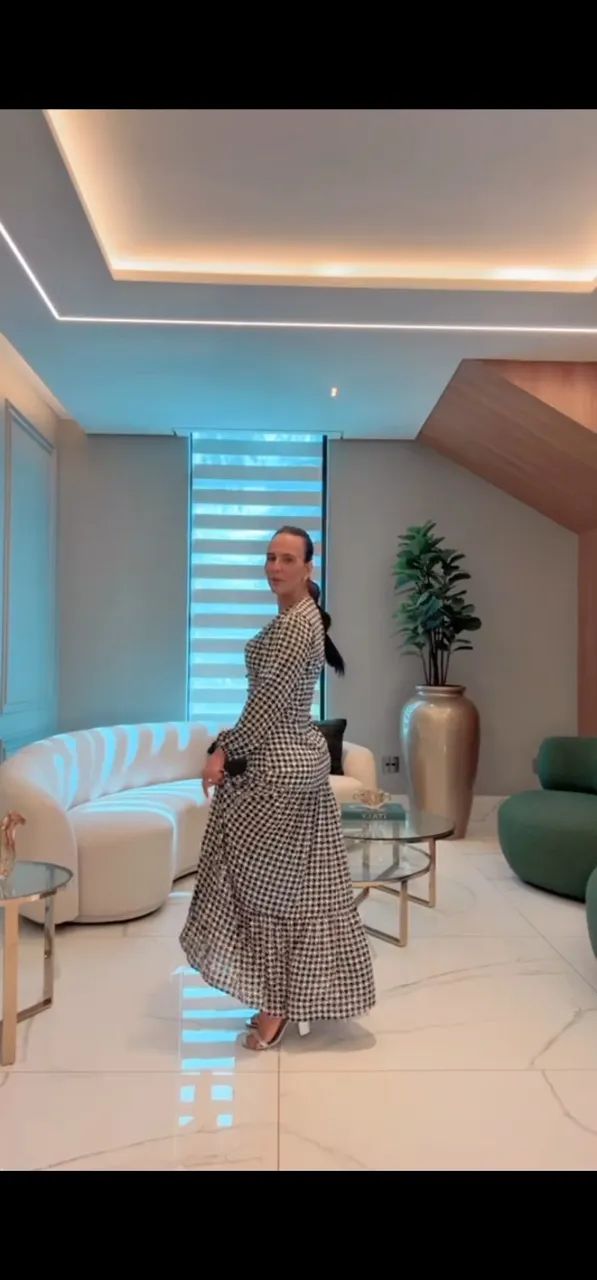 Vestido no crepe, com caimento perfeito