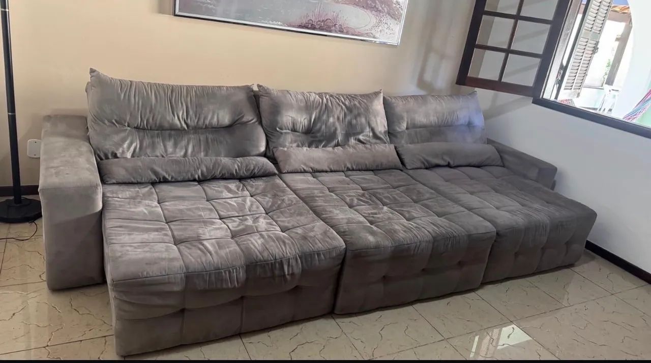 Sofá cinza em excelente estado.