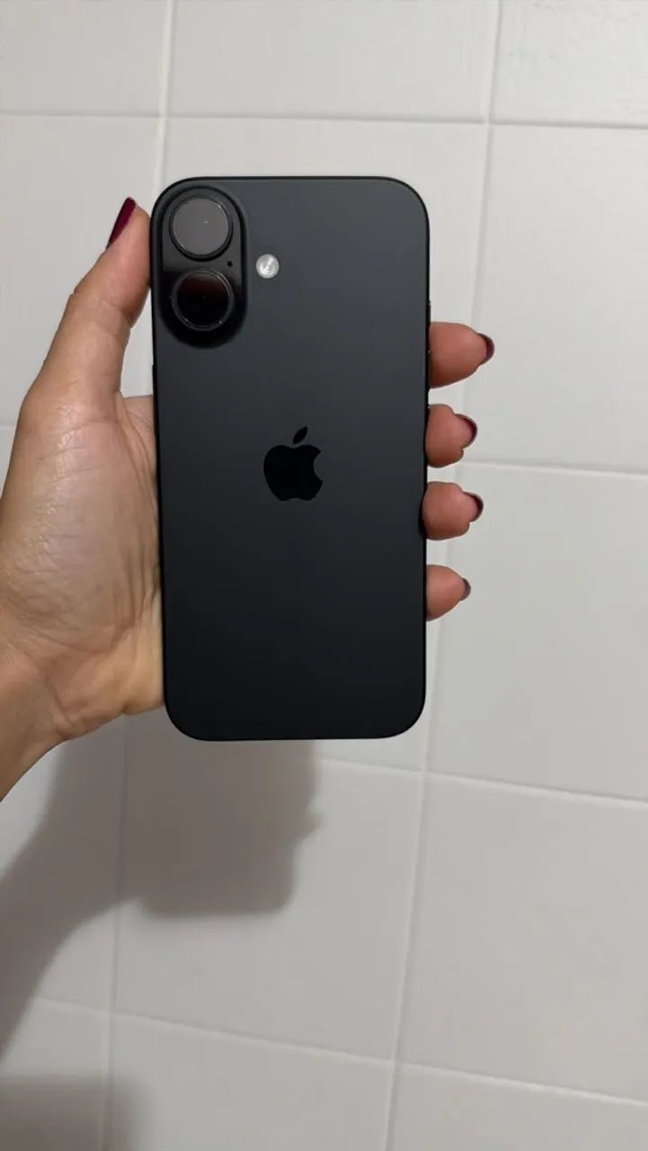 iPhone 16