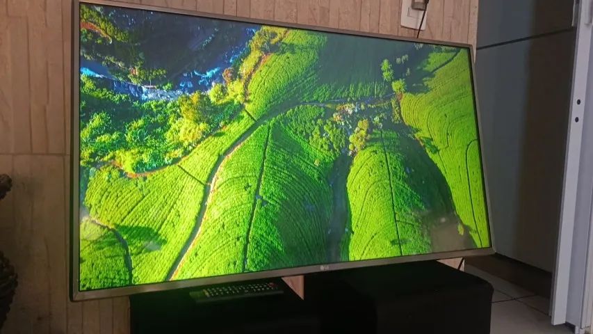 TV 4K 43" Polegadas LG Semi-nova - Foto 3