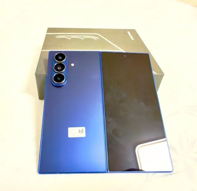 Samsung Z Fold7 512GB + Galaxy Watch8 LTE impecáveis - Foto 3