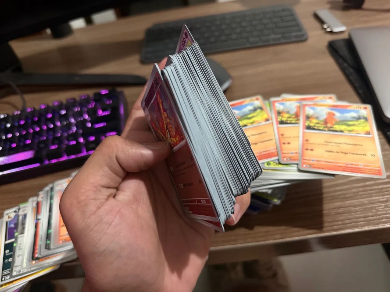 300 Cartas Pokémon Original + Brindes  - Foto 2