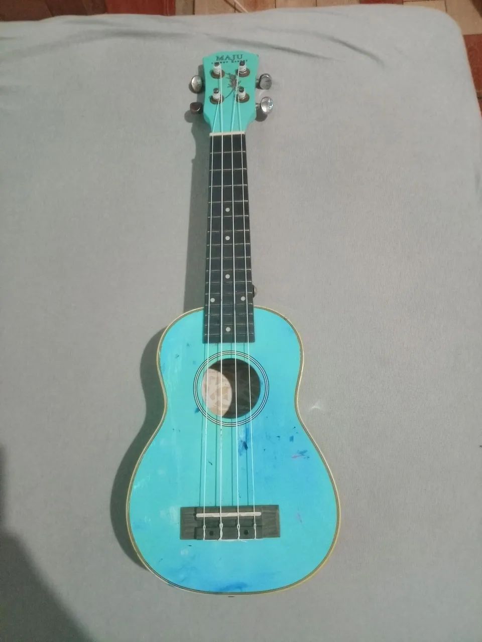 Ukulele Maju