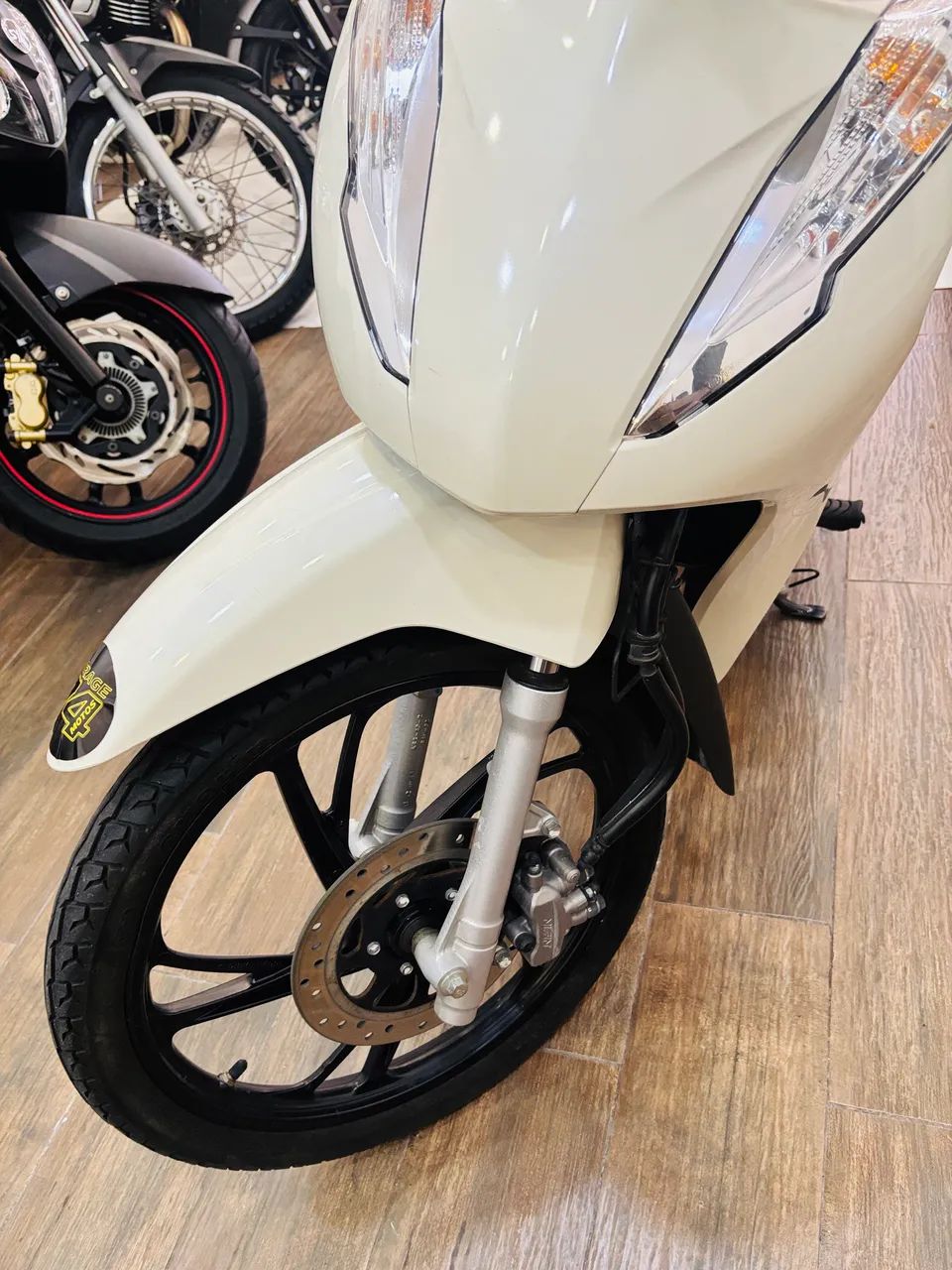 Biz 125 EX 2024 - Foto 3