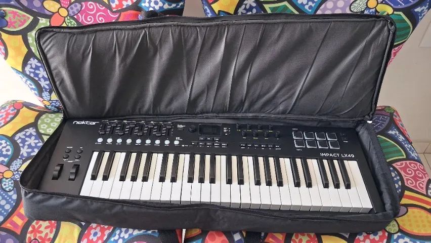CONTROLADOR MIDI NEKTAR IMPACT LX49+ - Instrumentos musicais